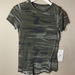 Women's Camo tee